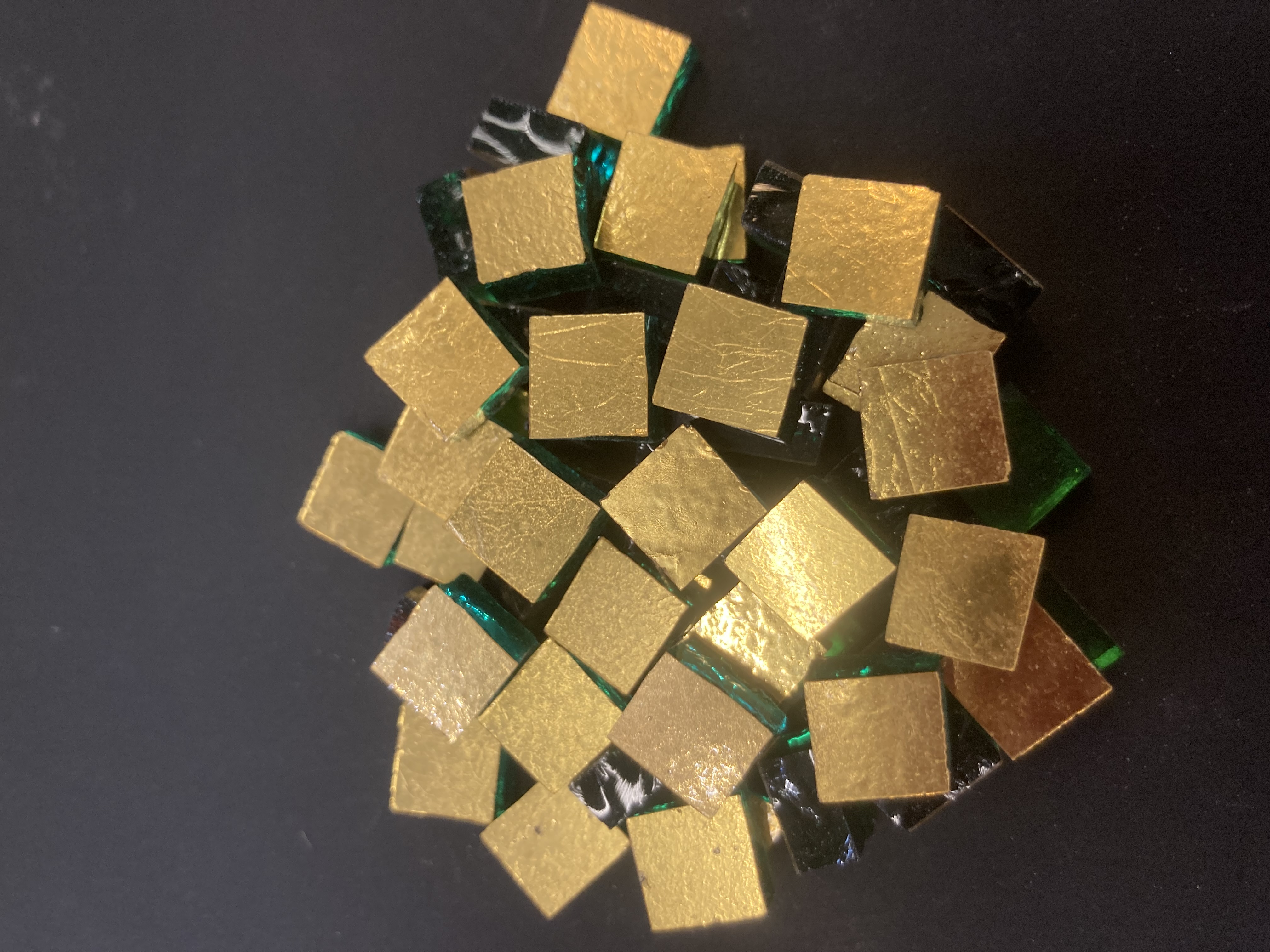 NATURAL smooth green support